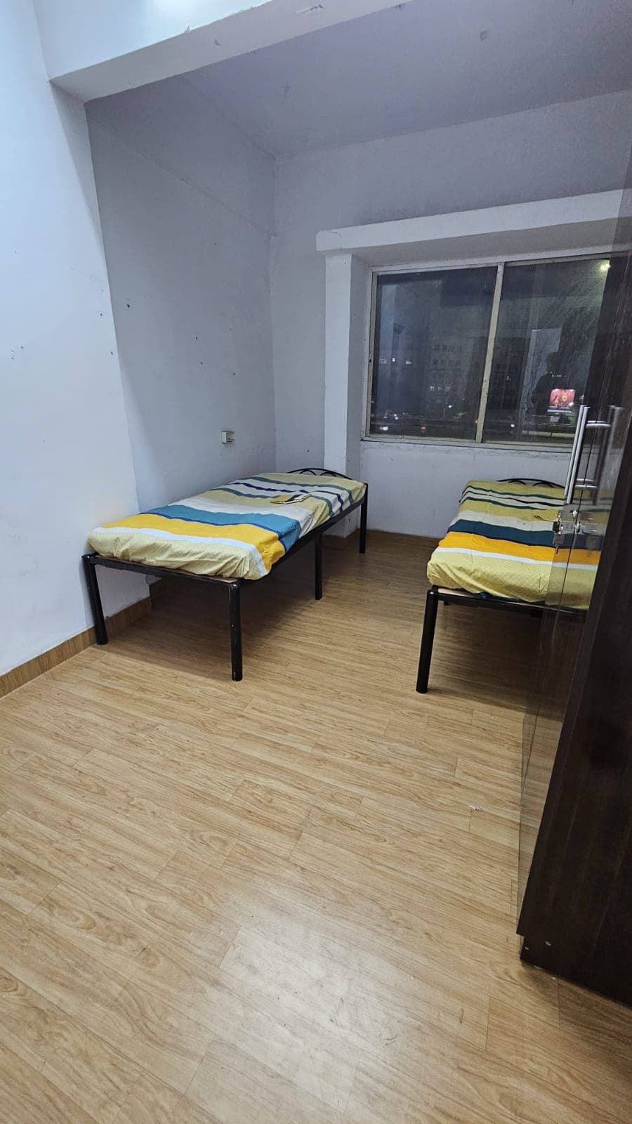 Twin Beds with Full Wardrobe Unit - Bhati Boys PG Warje Pune