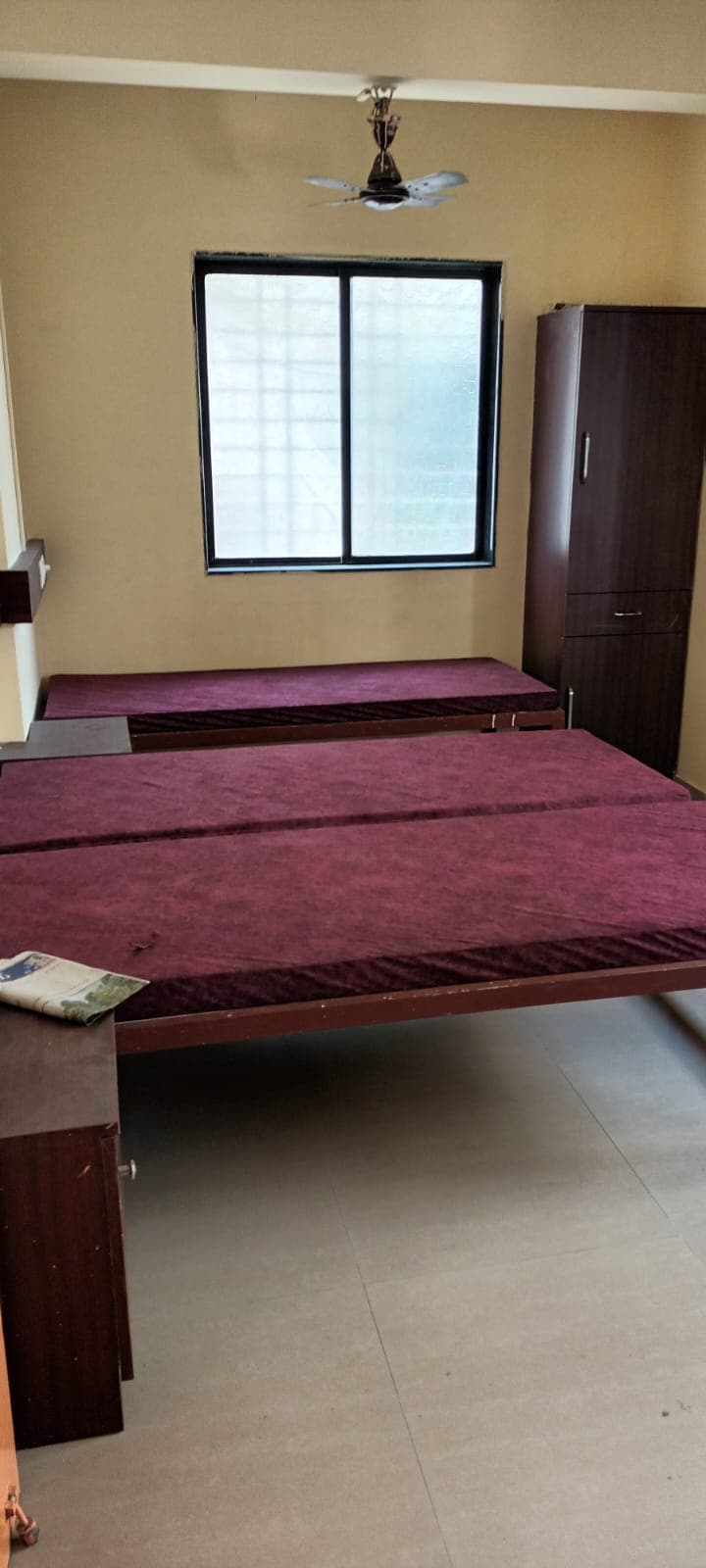 Cozy 3-Bed Space with Nightstand Unit - Bhati Boys PG Warje Pune