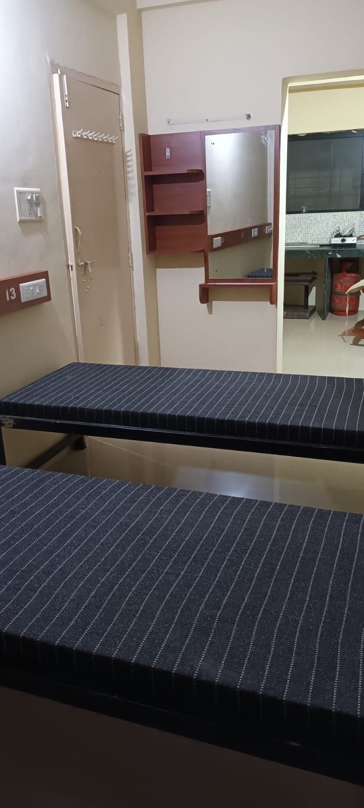 Dressing Vanity & Pantry Access - Bhati Boys PG Warje Pune